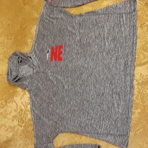 NEW ENGLAND PATRIOTS NIKE, NFL TEAM HOODIE SIZE L MEN GREY AND RED Like New